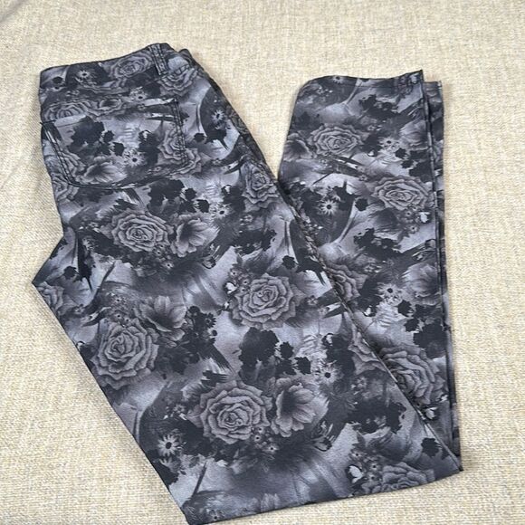 Jeans Makers - Picture 1 of 6